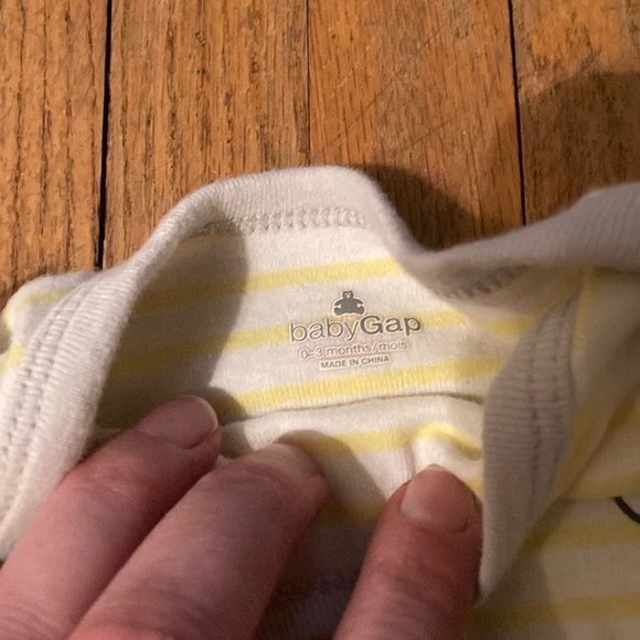 Baby Clothing Bundle with Stripes and Floral Patterns - Picture 10 of 16